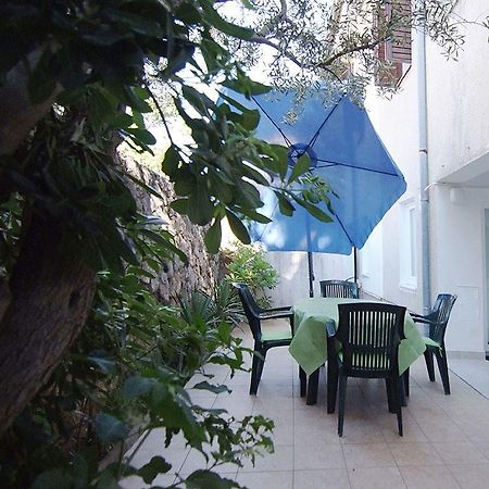 Apartments Bader Đảo Krk Ngoại thất bức ảnh